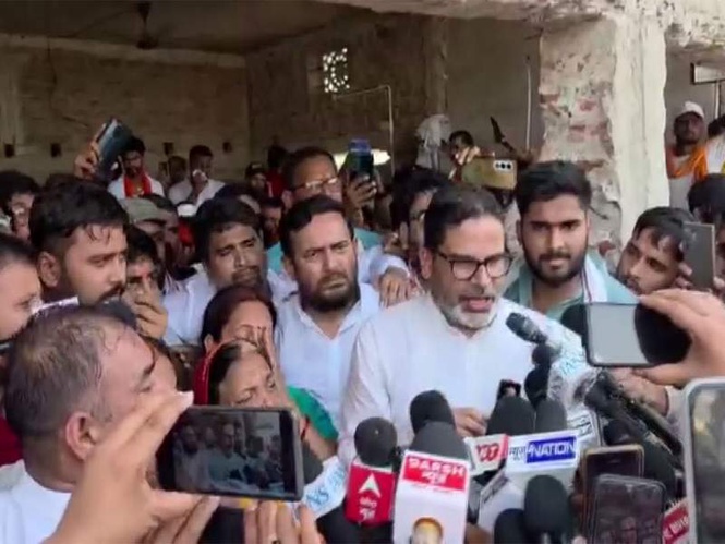 Image from: Jan Suraaj Founder Prashant Kishor meets Bharat Tiwari's family, demands judicial enquiry in alleged encounter case