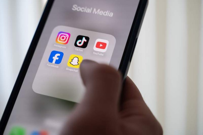 Image from: Family minister urges age-13 minimum for social media use in Germany