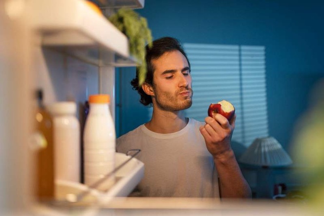 Image from: Are Late-Night Cravings Ruining Your Healthy Eating Goals?