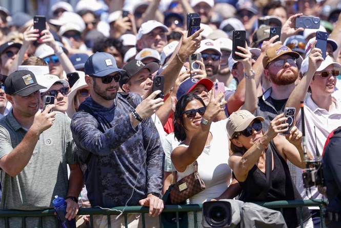 Image from: Johnson Wagner suggests rule change just for major championships that would solve fan behaviour problems