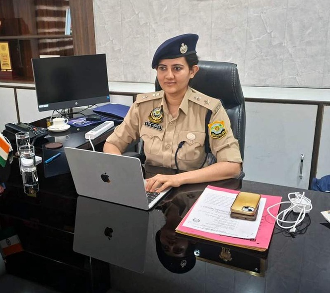 Image from: Ilma Afroz takes charge as SP of Nurpur police district