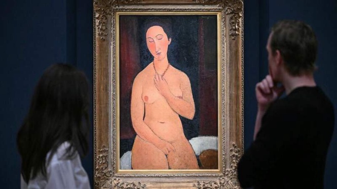 Image from: Modigliani nude sets European auction record at London art sale