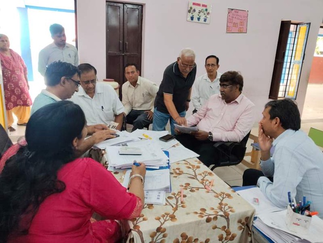 Image from: Haryana CEO inspects polling booths, stresses voter inclusion