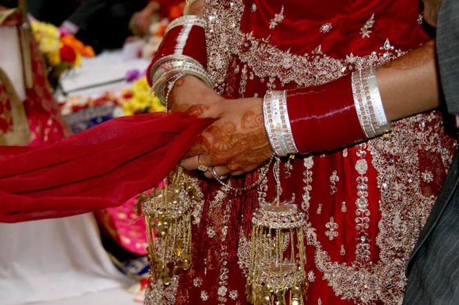 Image from: Bride calls off wedding after finding groom drunk in Chhattisgarh; police honour her stand