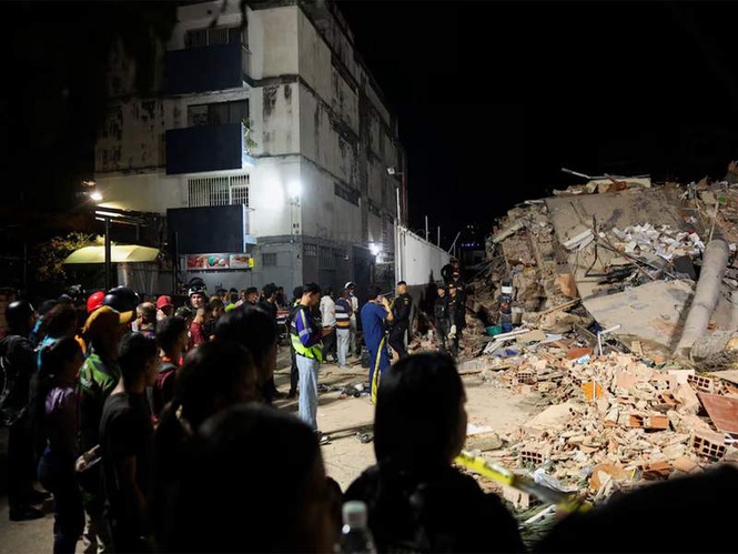 Image from: At least 164 dead, 971 injured as quakes rock Venezuela