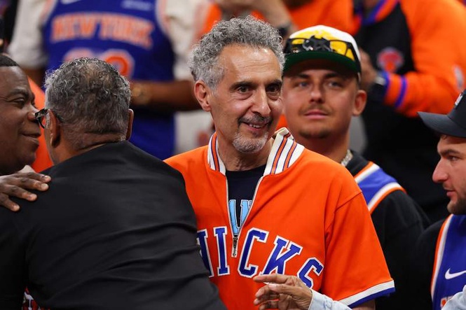 Image from: John Turturro jokes that he’s ‘related’ to look-a-like New York Knicks NBA Championship winner