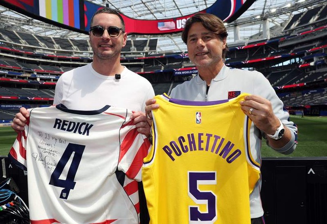 Image from: What Mauricio Pochettino said to LA Lakers Head Coach JJ Redick during World Cup meet-up