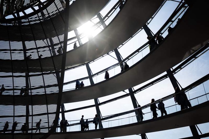Image from: Berlin heatwave forces weekend closure of Reichstag dome to visitors