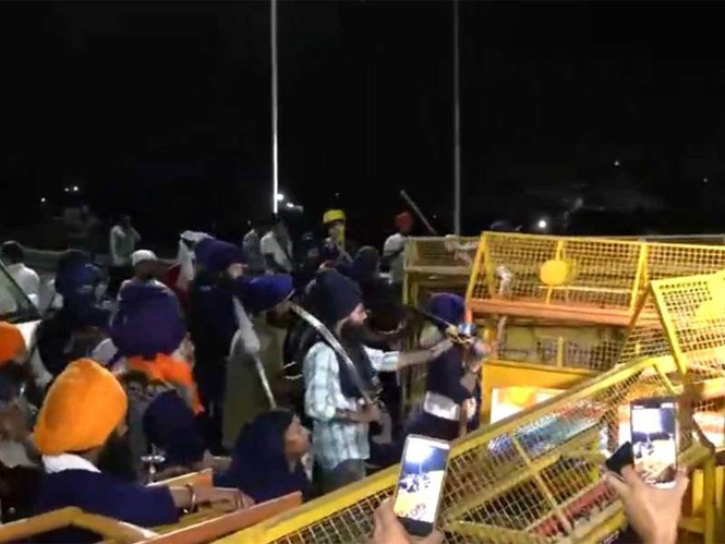 Image from: Nihang jatha stopped at Uttarakhand border, demands action against police officials over Karnaprayag incident