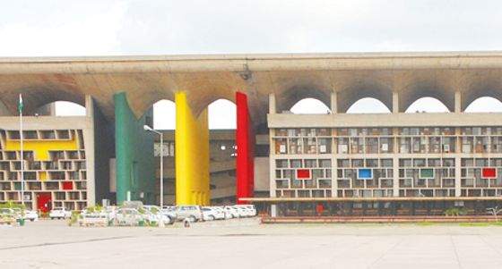 Image from: Punjab & Haryana HC lights up hope for 500 families in abandoned Zirakpur township