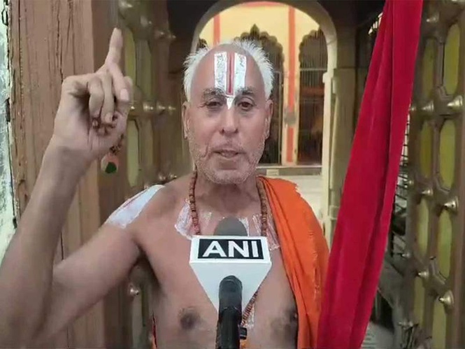 Image from: "Not satisfied with SIT investigation": Ayodhya priests demand strict action following FIR in alleged Ram Mandir donations embezzlement case