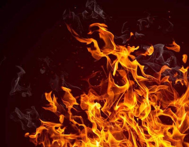 Image from: Massive fire guts 30 shops in scrap market close to New Chandigarh