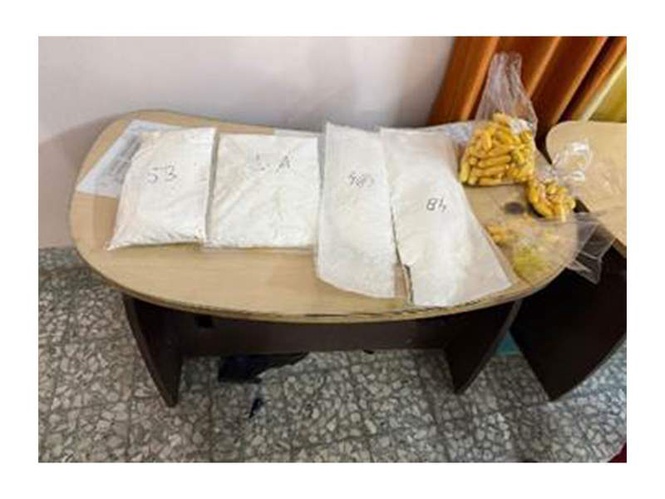 Image from: Gujarat: DRI seizes 2 kg cocaine consignment in Surat; 1 held