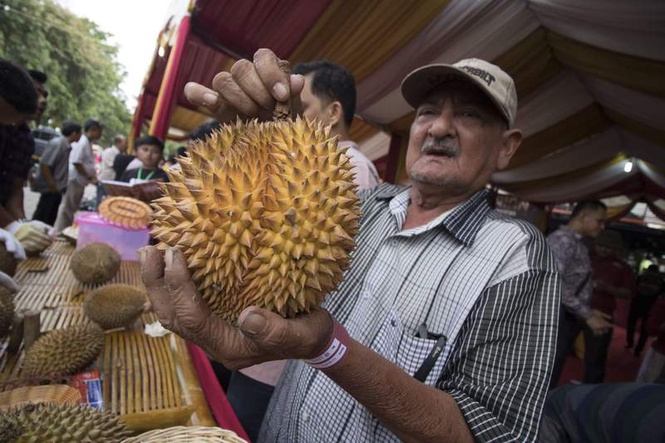 Image from: Durian boom: Kuala Lumpur opens world's stinkiest fruit 'experience'
