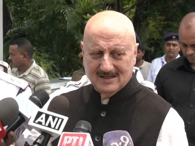 Image from: Anupam Kher returns to Bengali cinema as producer after 26 years with new film titled 'Shuru Theke Shuru'