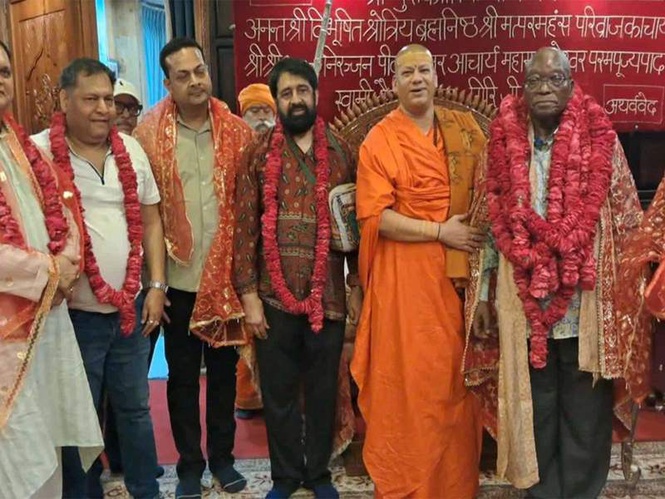 Image from: Haridwar: Former South African President Jacob Zuma offers prayers at Dakshin Kali temple