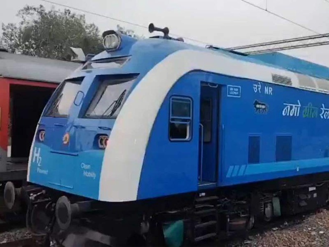 Image from: Hydrogen Train trial conducted between Delhi and Jind; emergency braking, stability tested