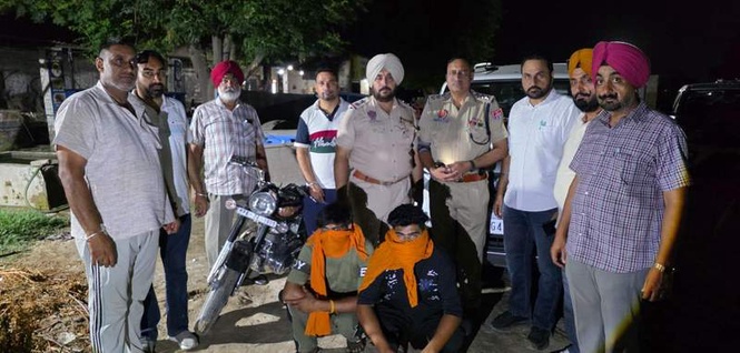 Image from: Anti-Narcotics Task Force arrest 2 drug smugglers in Ferozepur; seize 6.76 kg heroin