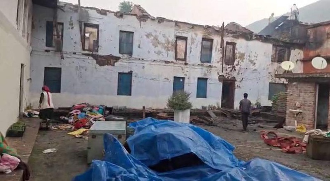Image from: Devastating fire reduces four houses to ashes in Bir, families suffer heavy losses