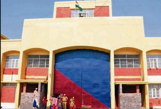 Image from: 10 mobile phones, 8 SIM cards seized from Amritsar Central Jail