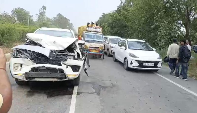 Image from: Hisar MP’s vehicle collides with stray bull