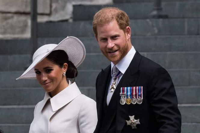 Image from: Harry and Meghan accept King's offer to stay in royal residence as UK trip looms