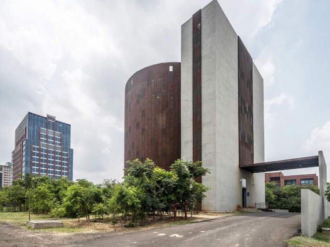 Image from: GIFT City to showcase India's global financial gateway at Vibrant Gujarat Regional Summit in Vadodara
