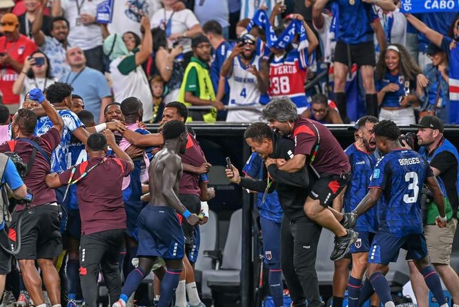 Image from: Spain into knock-outs, Cape Verde make history, Uruguay out