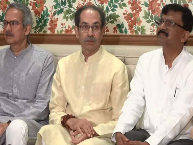 Image from: UBT Sena chief Uddhav Thackeray revives "50 khokha" jibe at Eknath Shinde, asks what will be "rate" of MPs now