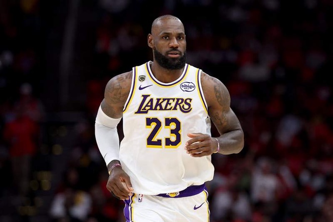 Image from: Lakers will postpone LeBron James free agency pursuit until major roster concern is addressed