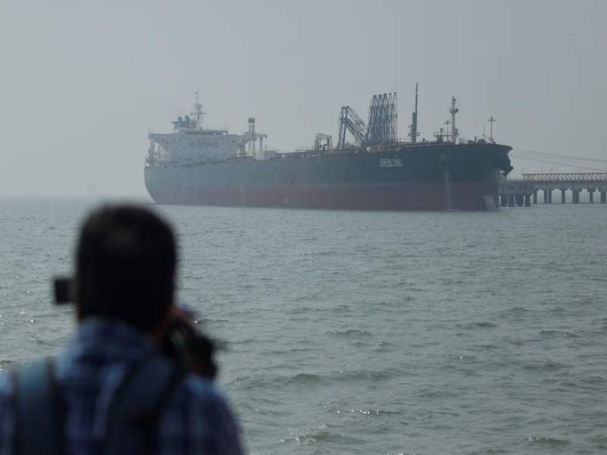 Image from: Tanker hit by 'unidentified projectile' in Strait of Hormuz, says British maritime agency