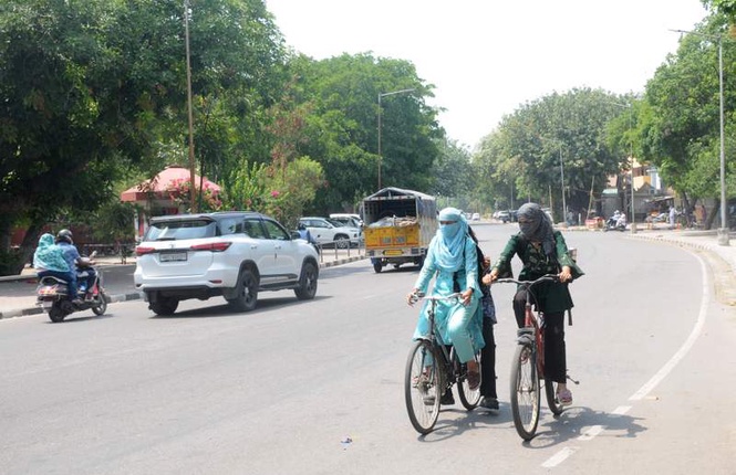 Image from: Chandigarh sizzles at 40.7°C as monsoon still missing; rain likely from Thursday