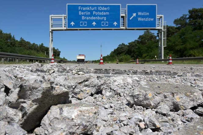 Image from: German autobahn crumbling as heat damage spreads