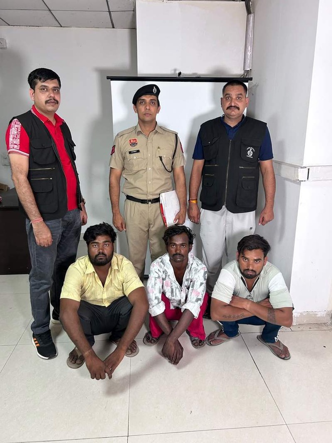Image from: Three arrested for temple thefts; Rs 21,000 cash recovered in Gurugram
