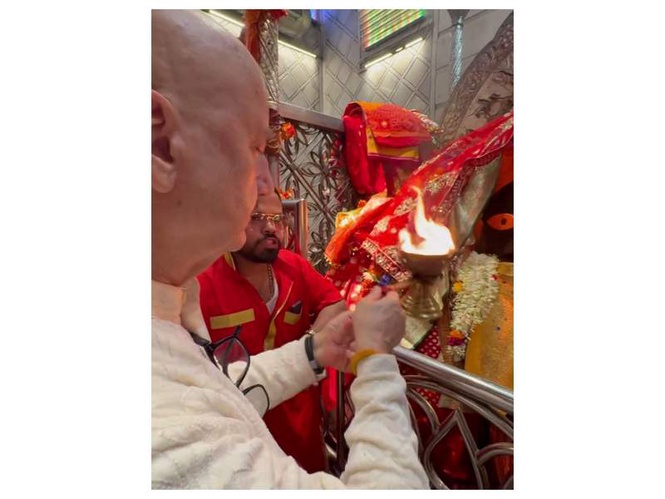 Image from: Anupam Kher seeks blessings at Kalighat Kali Temple