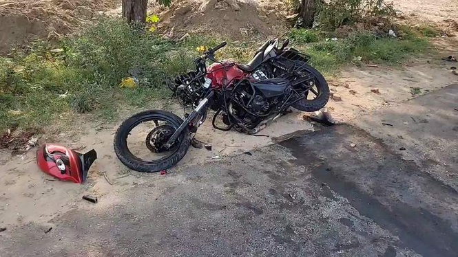 Image from: Late-night crash in Faridkot leaves three friends dead