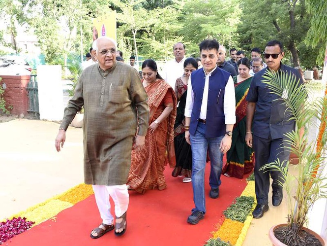 Image from: Gujarat CM launches statewide Pulse Polio Campaign; over 83.49 lakh children to be covered