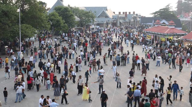 Image from: Summer season chokes Shimla’s roads; over 10 lakh vehicles cross the city in June