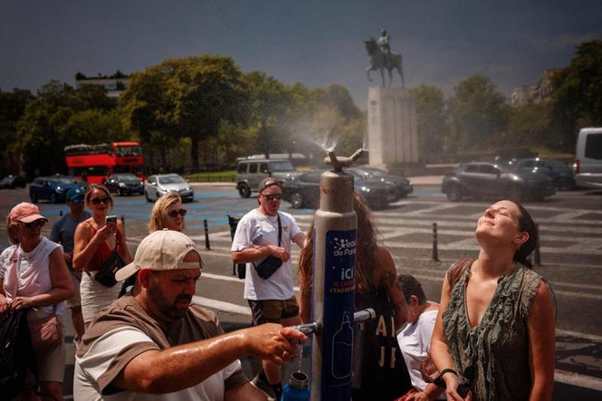 Image from: French average death rate rises during current heatwave
