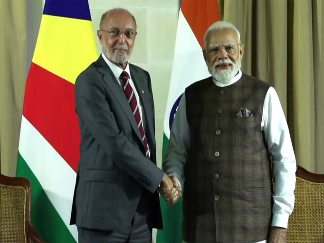 Image from: PM Modi meets Seychelles Opposition leader Bernard Georges