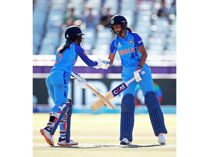 Image from: Women's T20 WC: Harmanpreet's fifty, openers guide India to 170/4 in 20 overs in must-win clash against Australia