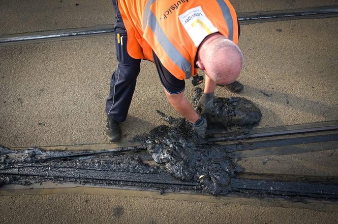 Image from: Resumption of Leipzig trams delayed due to heat