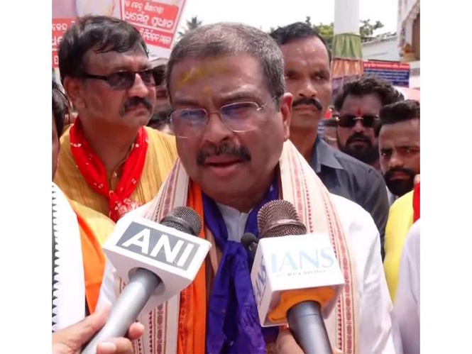 Image from: Dharmendra Pradhan thanks PM Modi for highlighting in 'Mann Ki Baat' the initiative of Central Sanskrit University concerning BTech course