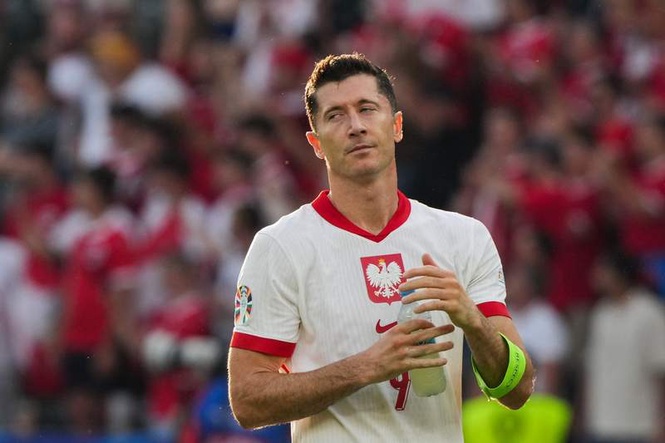Image from: Reports: Lewandowski set for move to MLS side Chicago Fire
