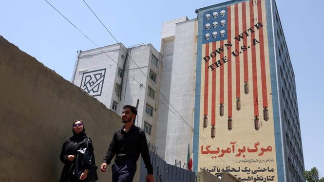 Image from: Middle East live: US says Iran talks to continue, with 'both sides' pausing strikes