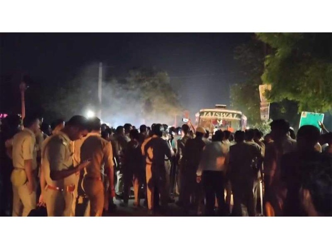 Image from: Uttar Pradesh: Villagers block road in Kushinagar after woman dies in transformer blast incident
