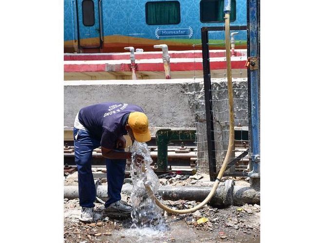 Image from: Gujarat: Jal Abhiyan records a total increase of 1,38,039 lakh cubic feet in water storage capacity over the last eight years