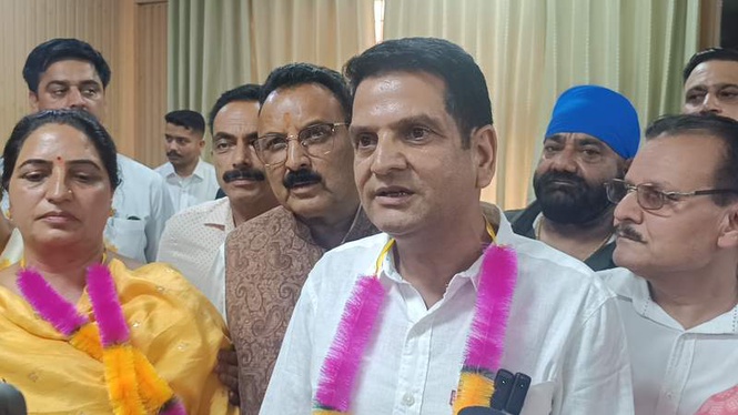Image from: BJP’s Suman Thakur becomes Mandi MC Mayor, Jitender Sharma elected Deputy Mayor