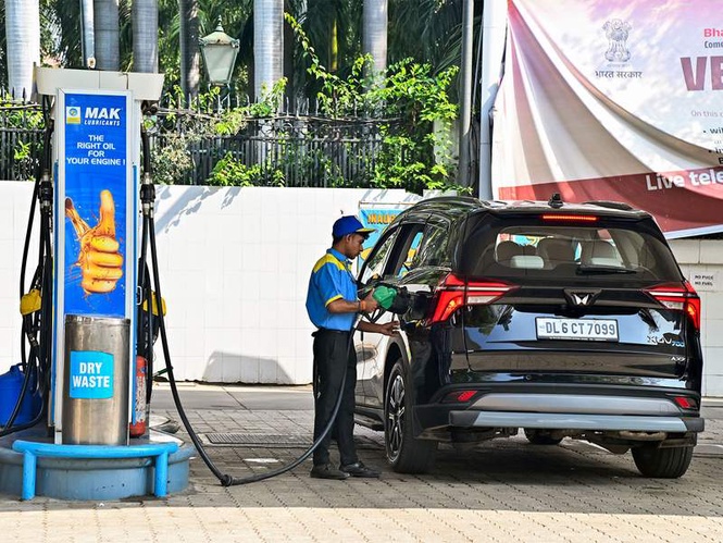 Image from: Not a single fuel retail outlet ran dry amid US-Iran war: Petroleum ministry