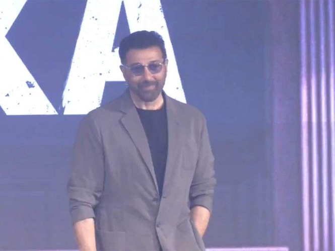 Image from: Sunny Deol gets emotional at 'Ikka' trailer launch, says "Main hamesha papa ka beta hoon aur waise hi rahunga"